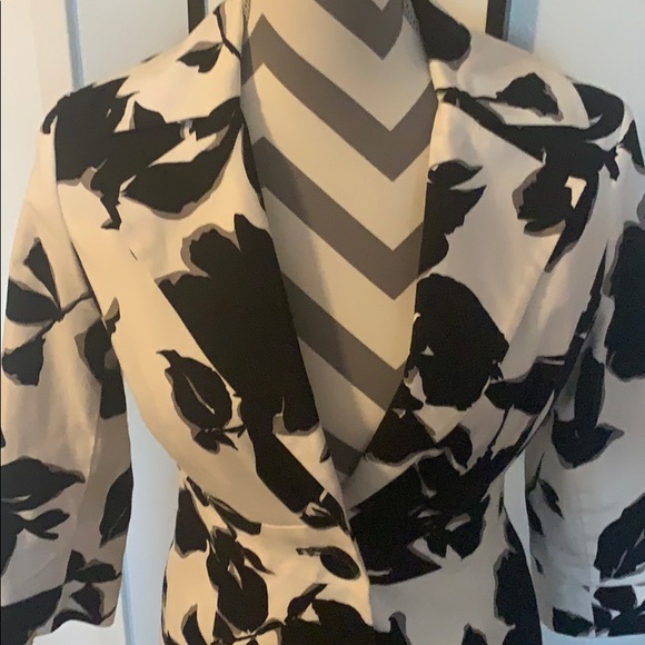 White House Black Market Jacket - Picture 8 of 8